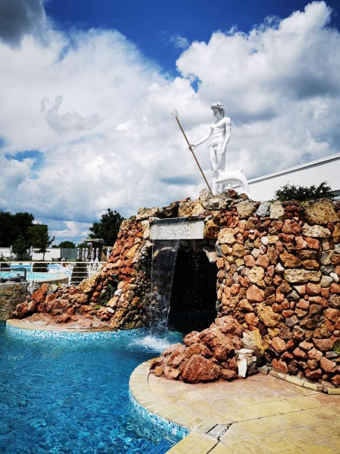 "Poseidon" Centar Aparthotel Stari Banovci Exterior foto